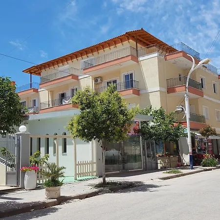 Teuta Apartament Apartment Sarande